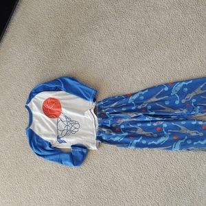 Boy's Carter's PJ set.  VERY soft and in great condition!  Size 6.